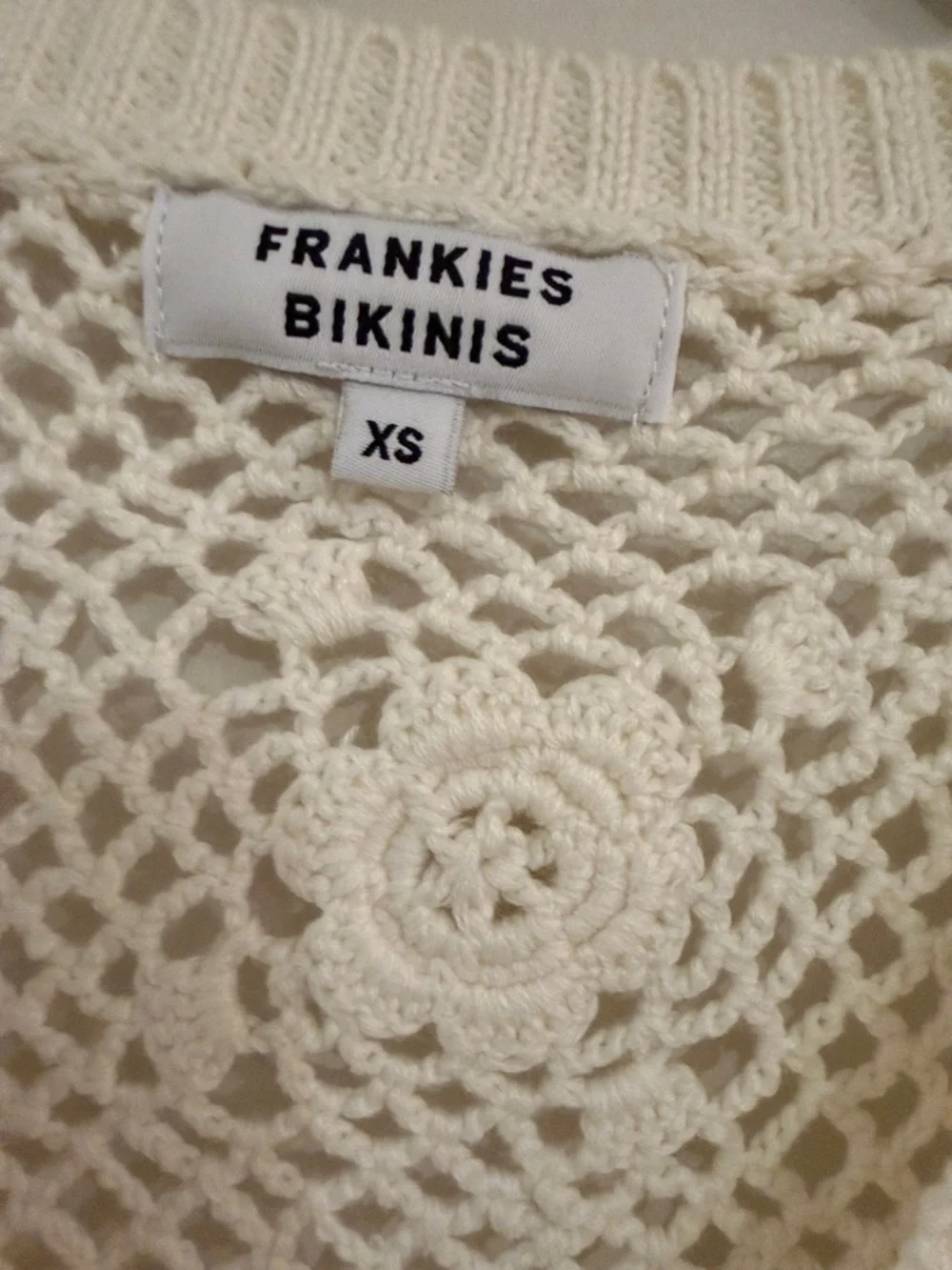 Frankies Bikinis Cream Crochet Floral Applique Crop Top